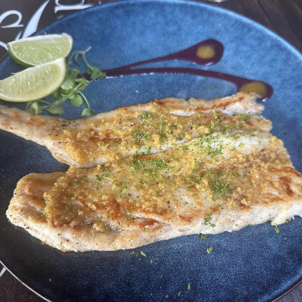 Corvina al Criolla / Ajillo / Finas Hiervas