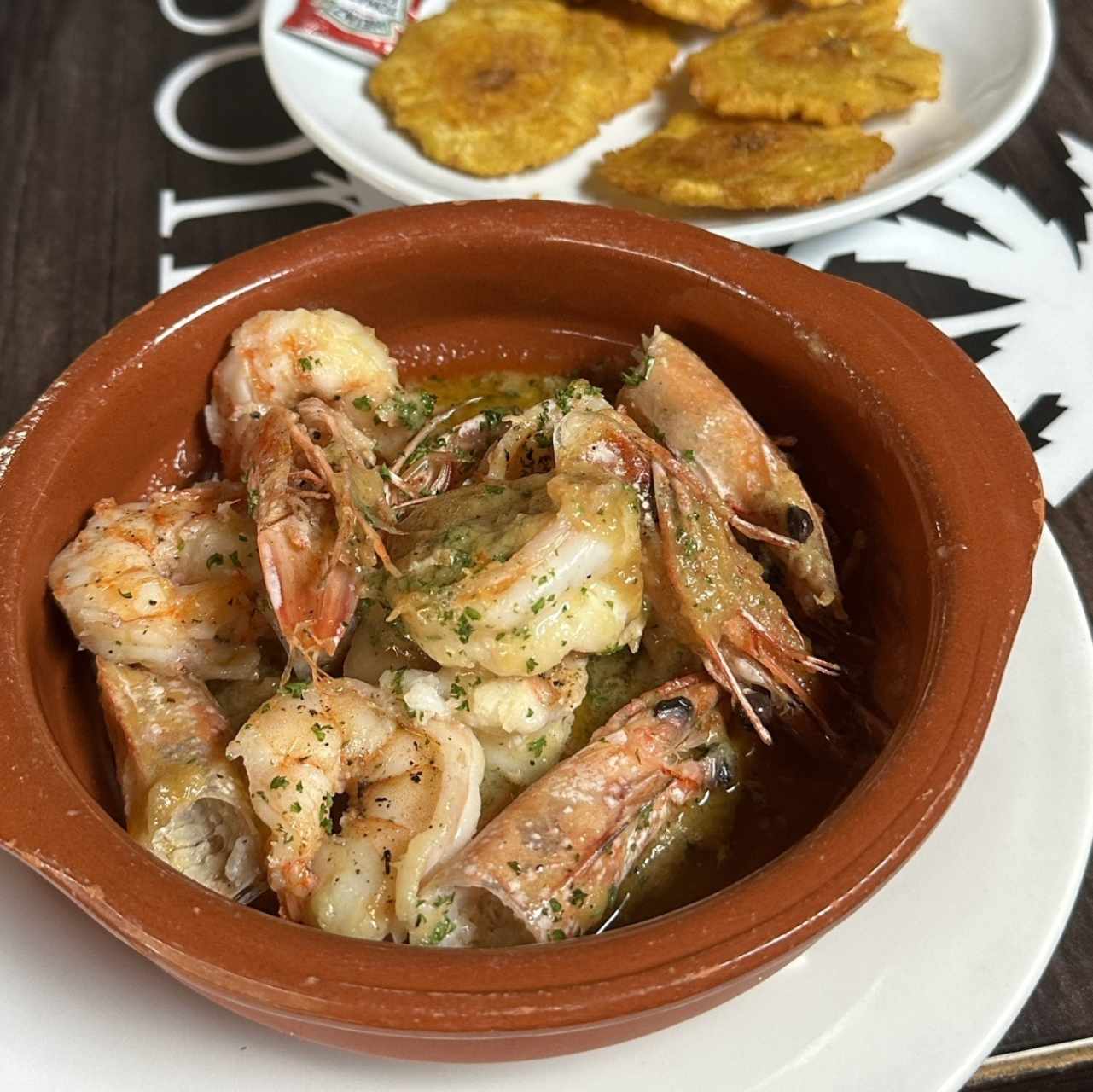 Langostinos a la criolla/ Plancha/ sal / ajillo / apanado