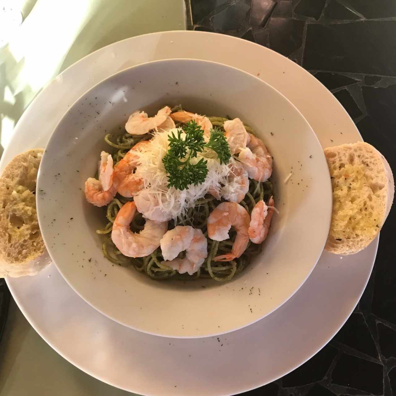 Spaghetti con camarones