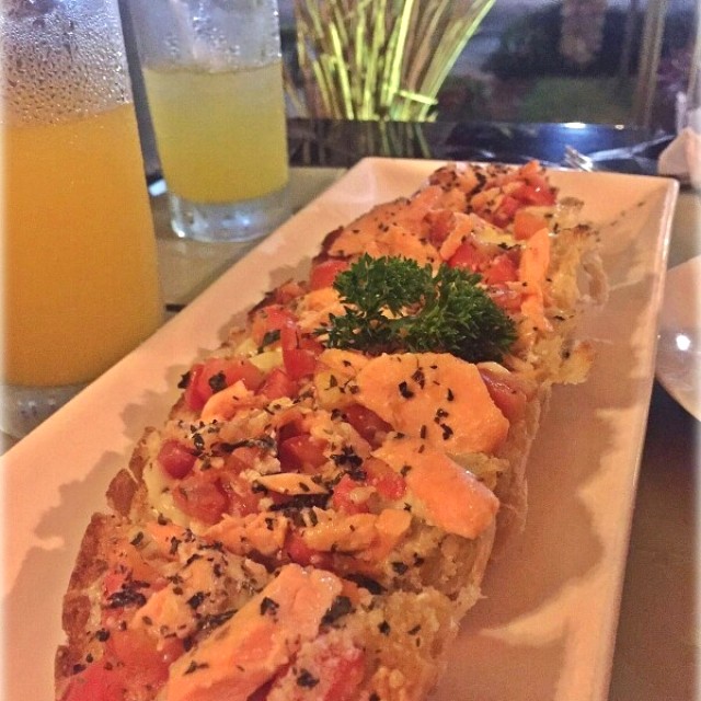 Bruschetta de salmón