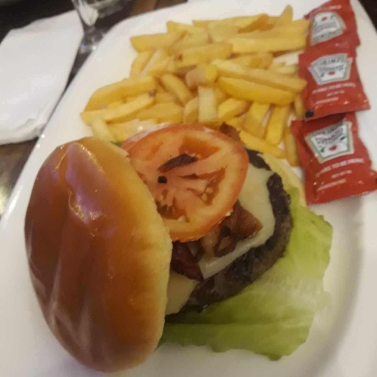 HAMBURGUESA DE CARNE ANGUS