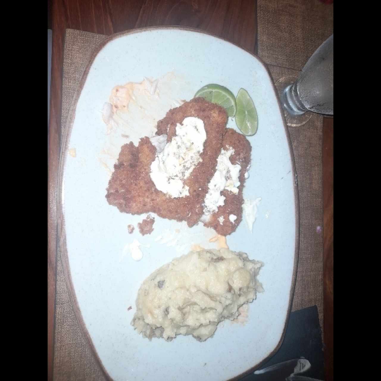 PLATOS FUERTES - FILETE DE CORVINA