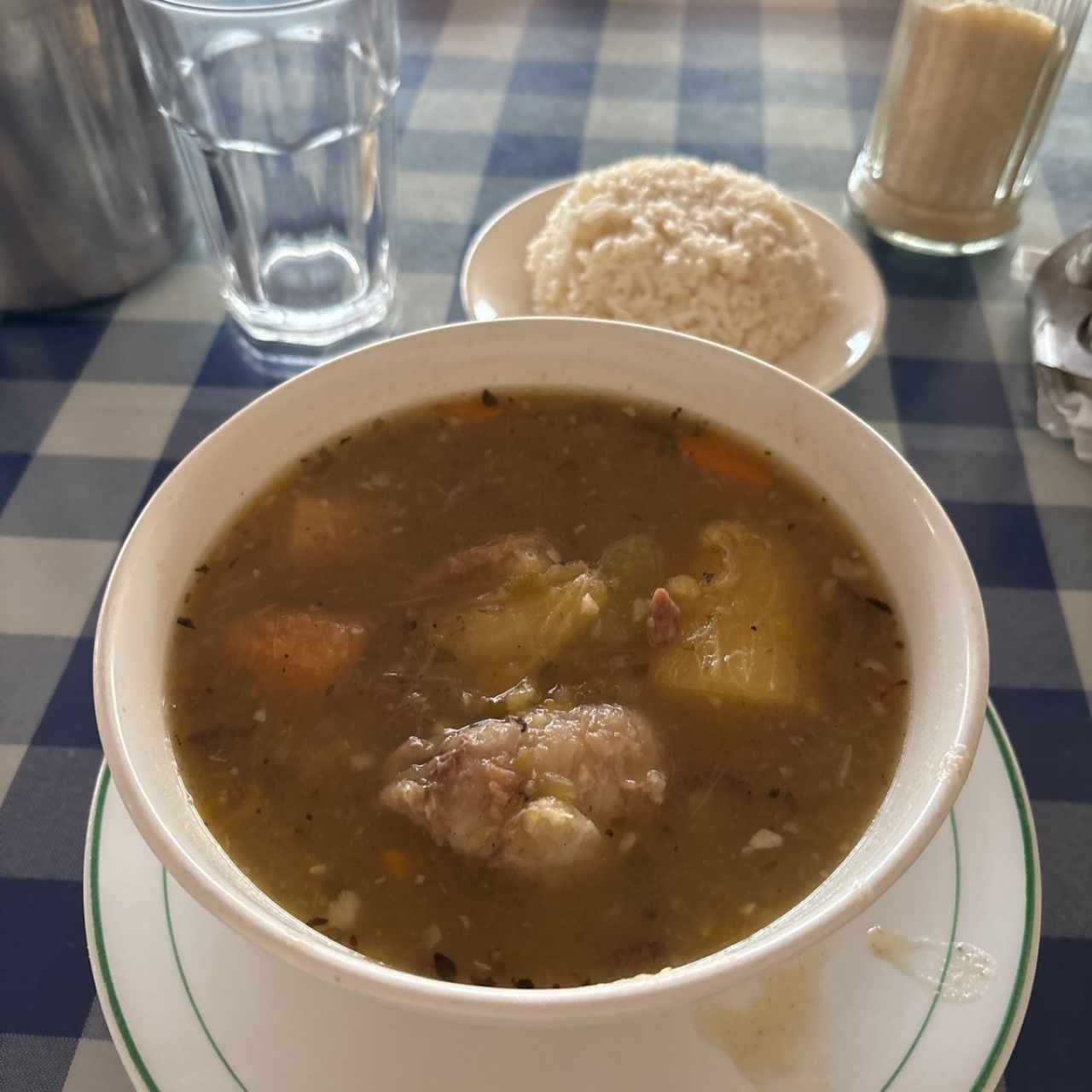 Sopa de carne 