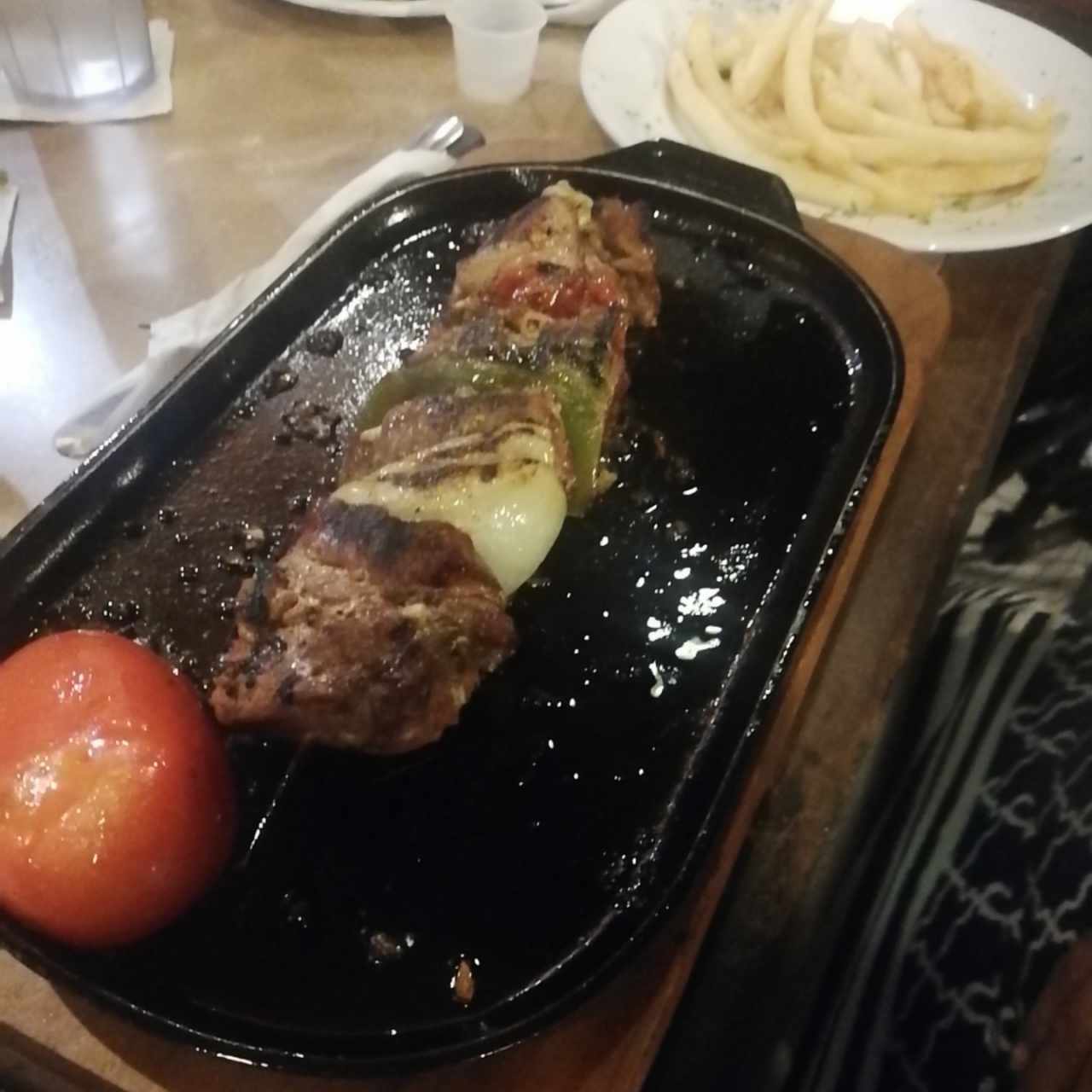 Media orden de Costilla de Puerco con papas fritas