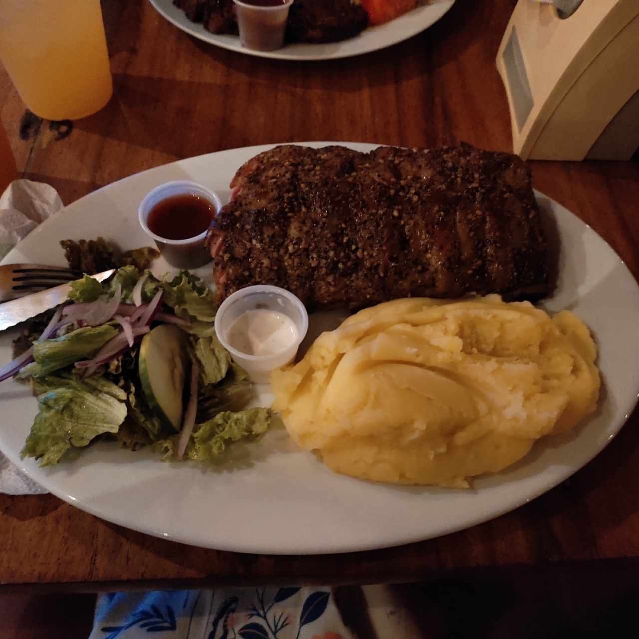 parcial Rack de Costillitas con puré de acompañamiento 