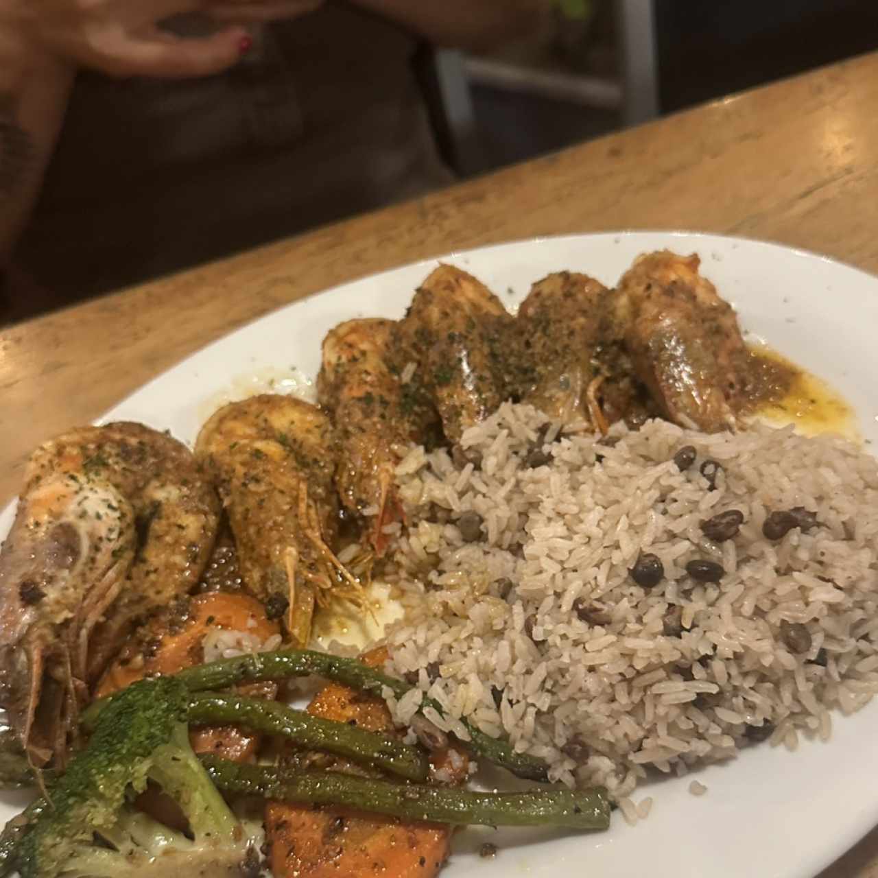 Platos Fuertes - Camarones Al ajillo