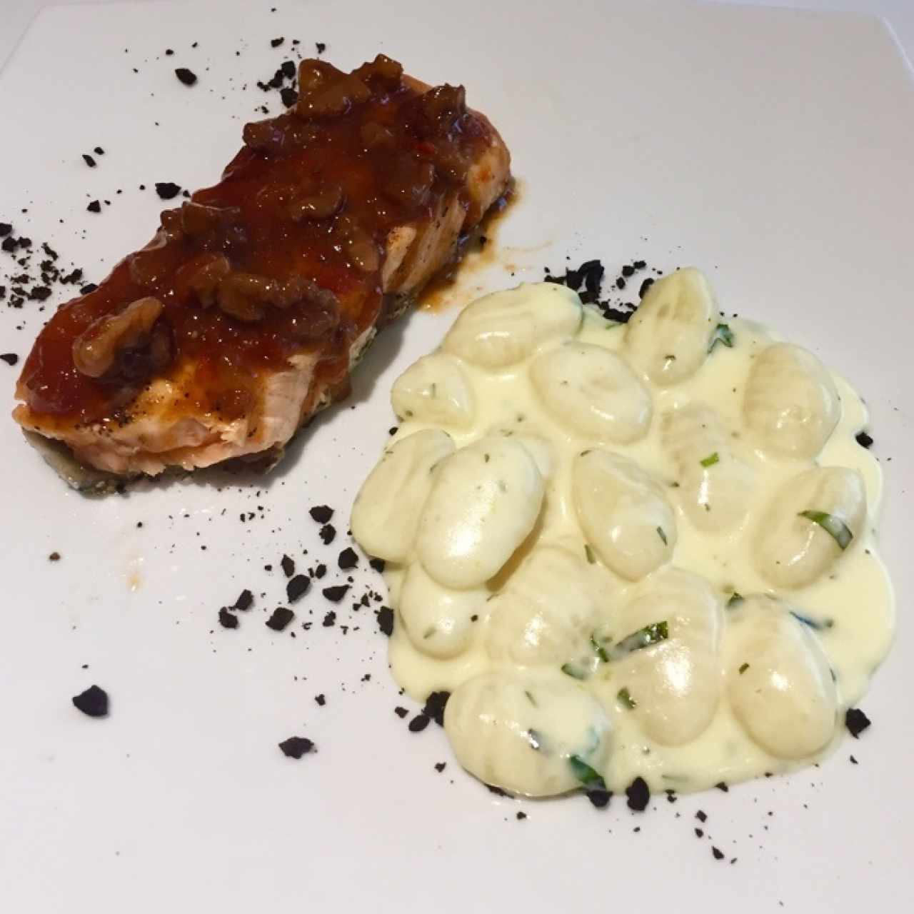 Filete de Salmon con Ñoquis