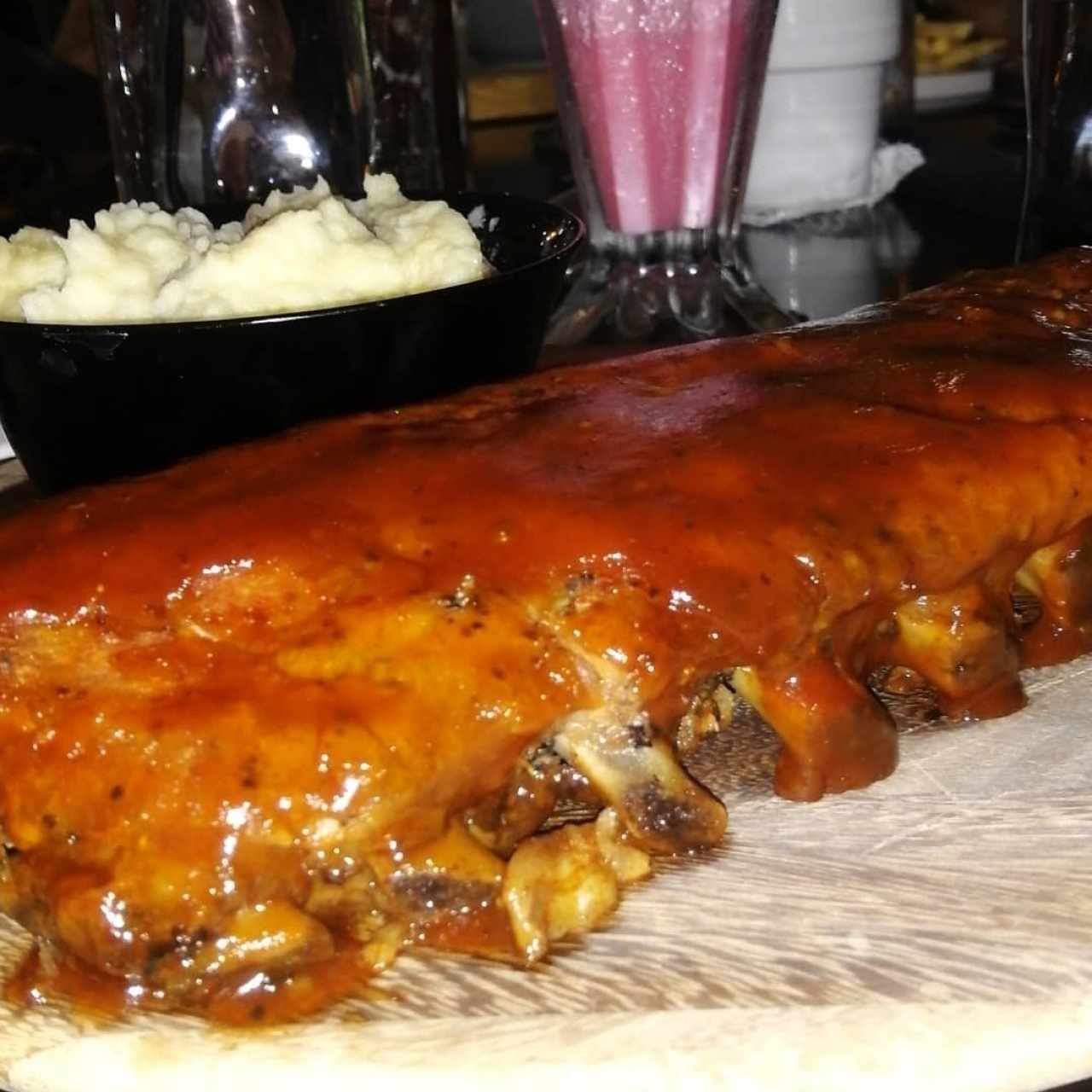 Costillitas con puré 
