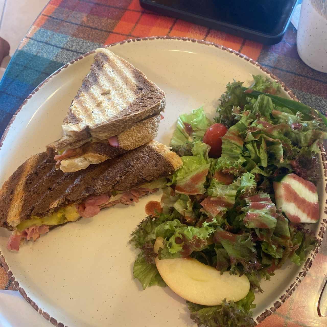 Pastrami en Pan centeno