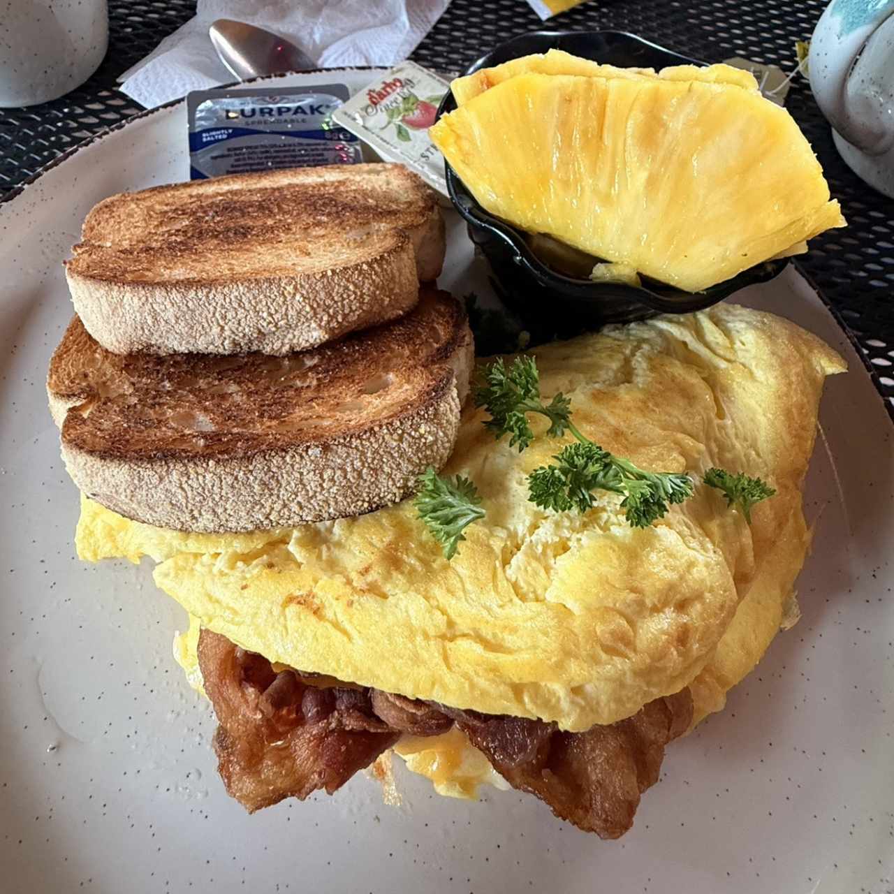 Boquete Omelets - Tocino y queso