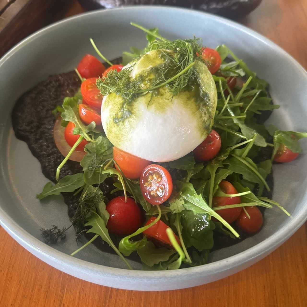ENSALADAS - ENSALADA DE BURRATA