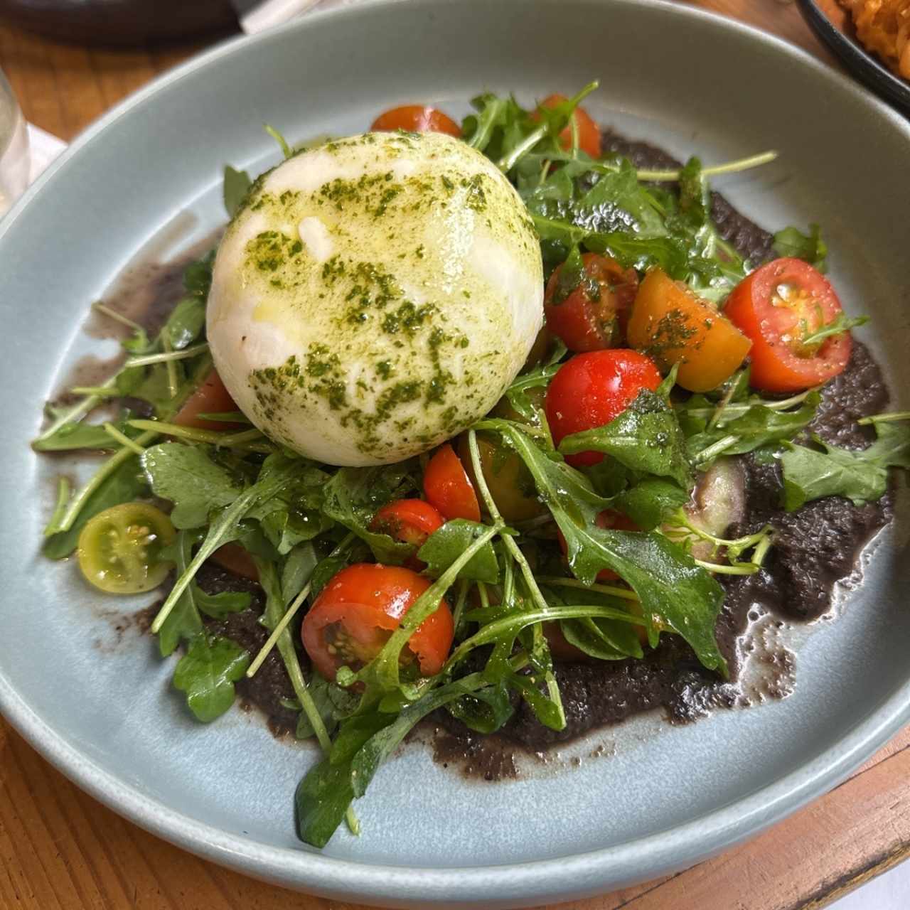 ENSALADAS - ENSALADA DE BURRATA