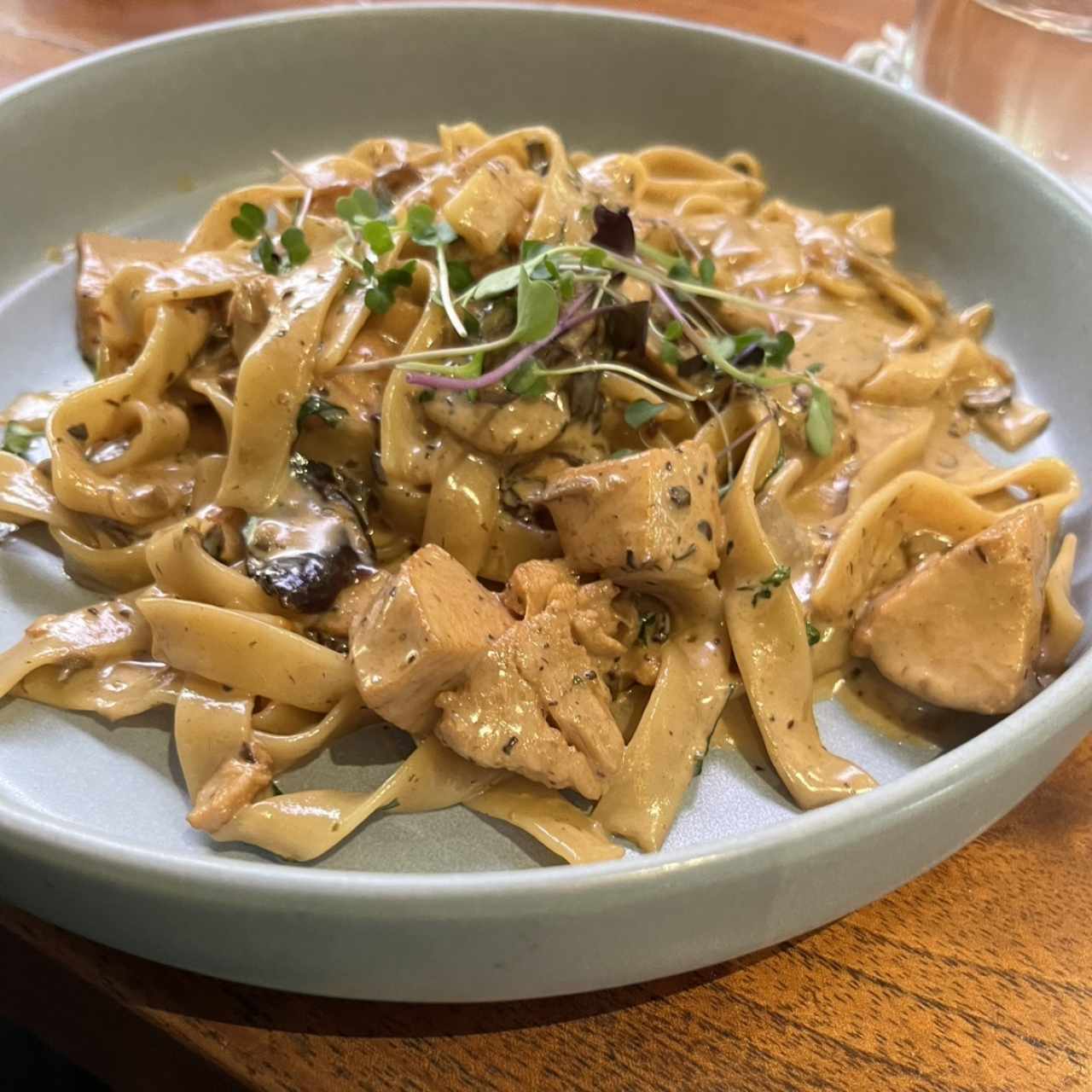 FETTUCCINE DE POLLO TRUFADO