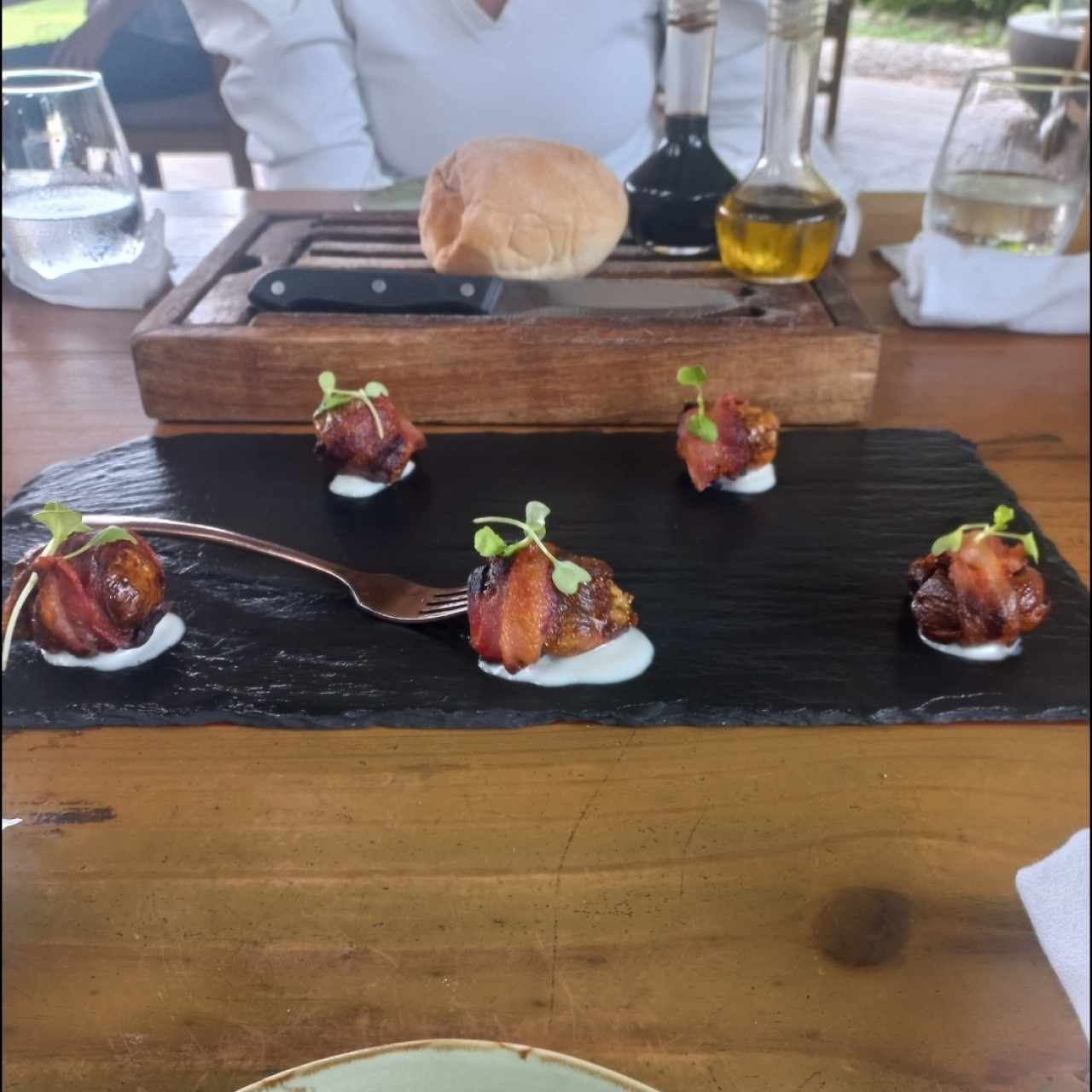HIGOS ENVUELTOS EN TOCINO