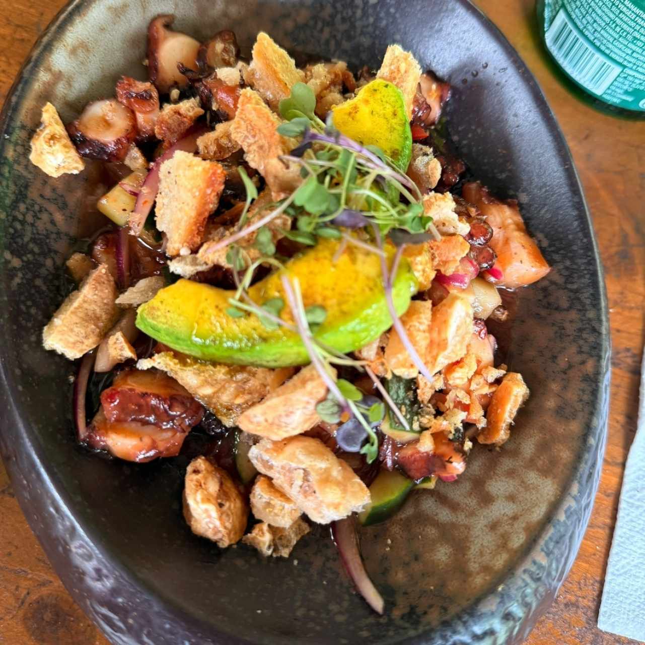 PULPO A LA PARRILLA CON CHICHARRONES
