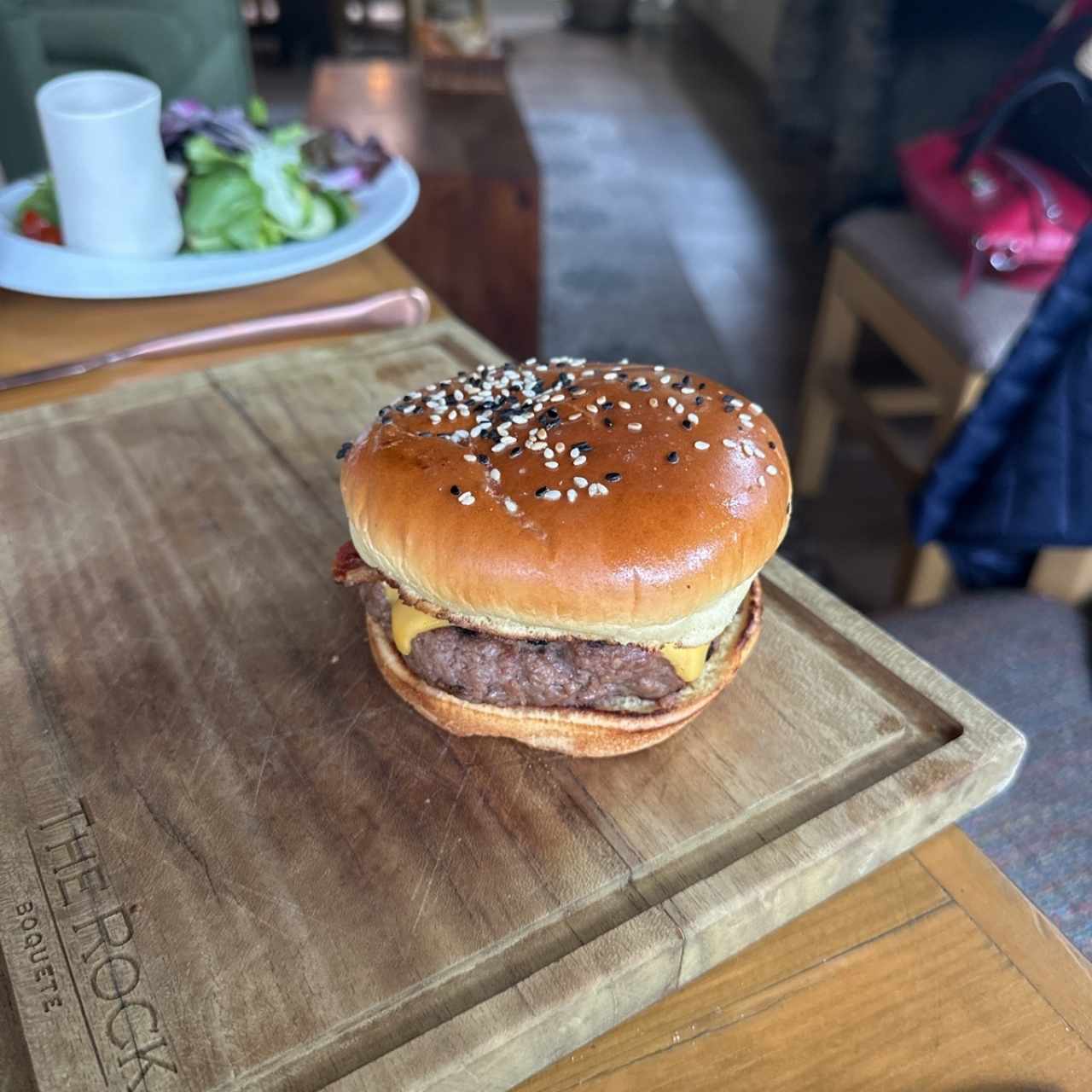 HAMBURGUESA ANGUS CLÁSICA DE 10 OZ