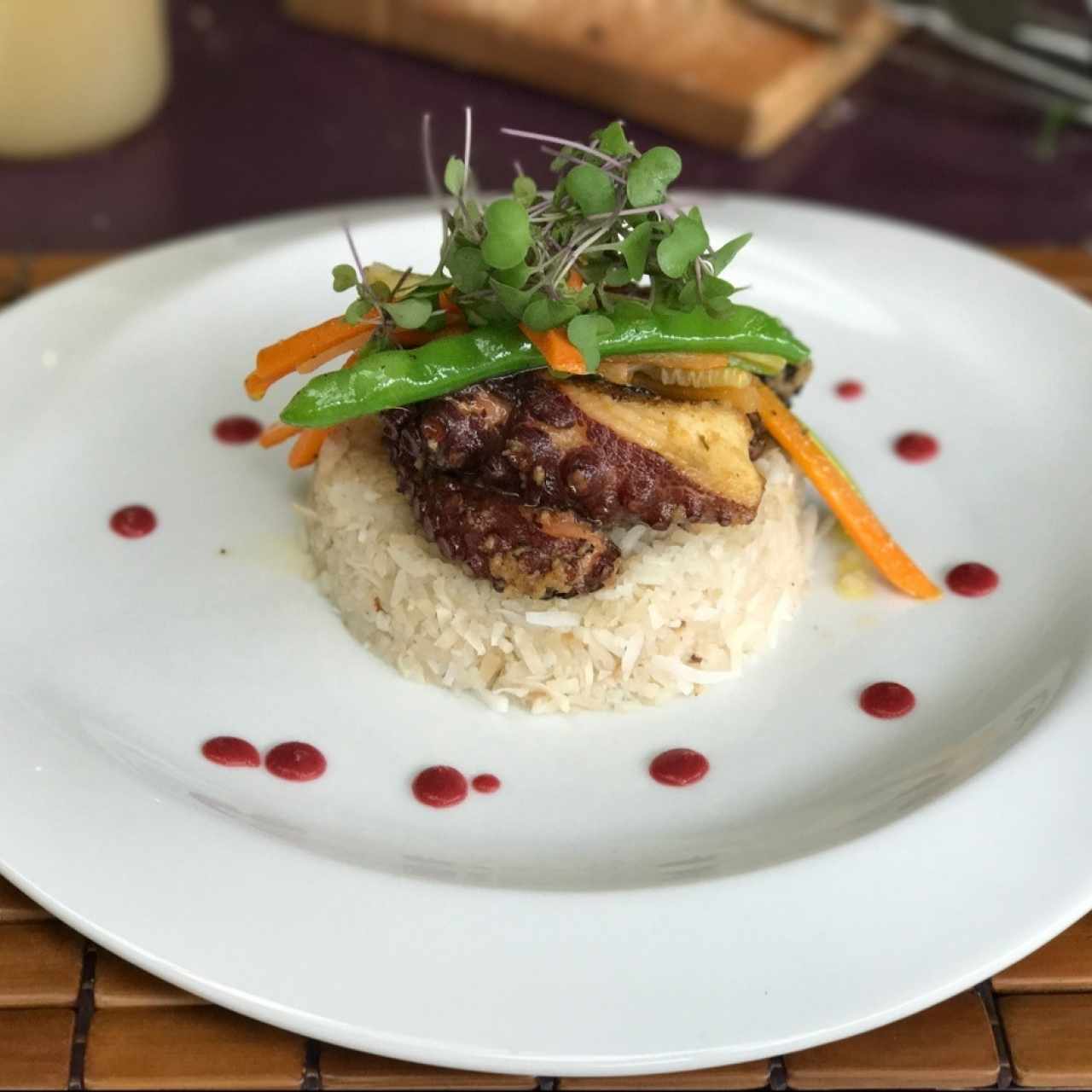 Pulpo y arroz con coco