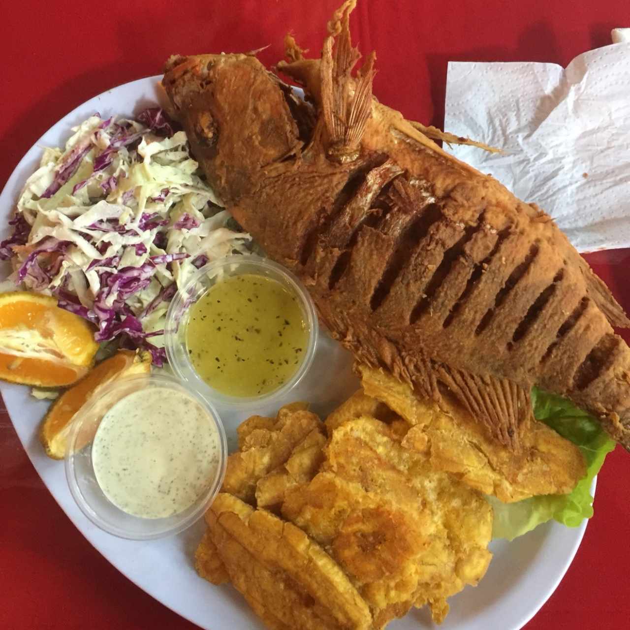 Pescado entero frito