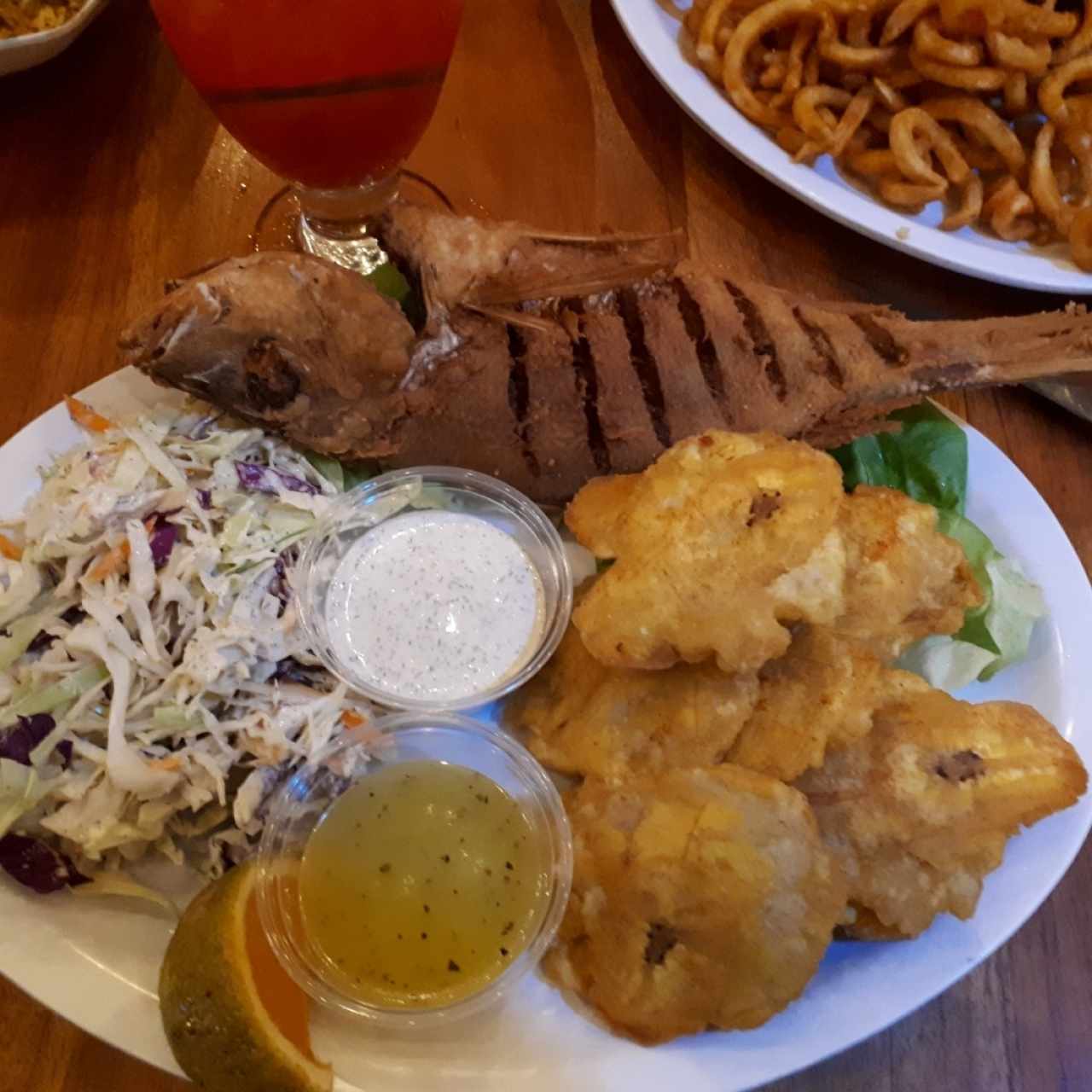 Pargo frito con Patacon