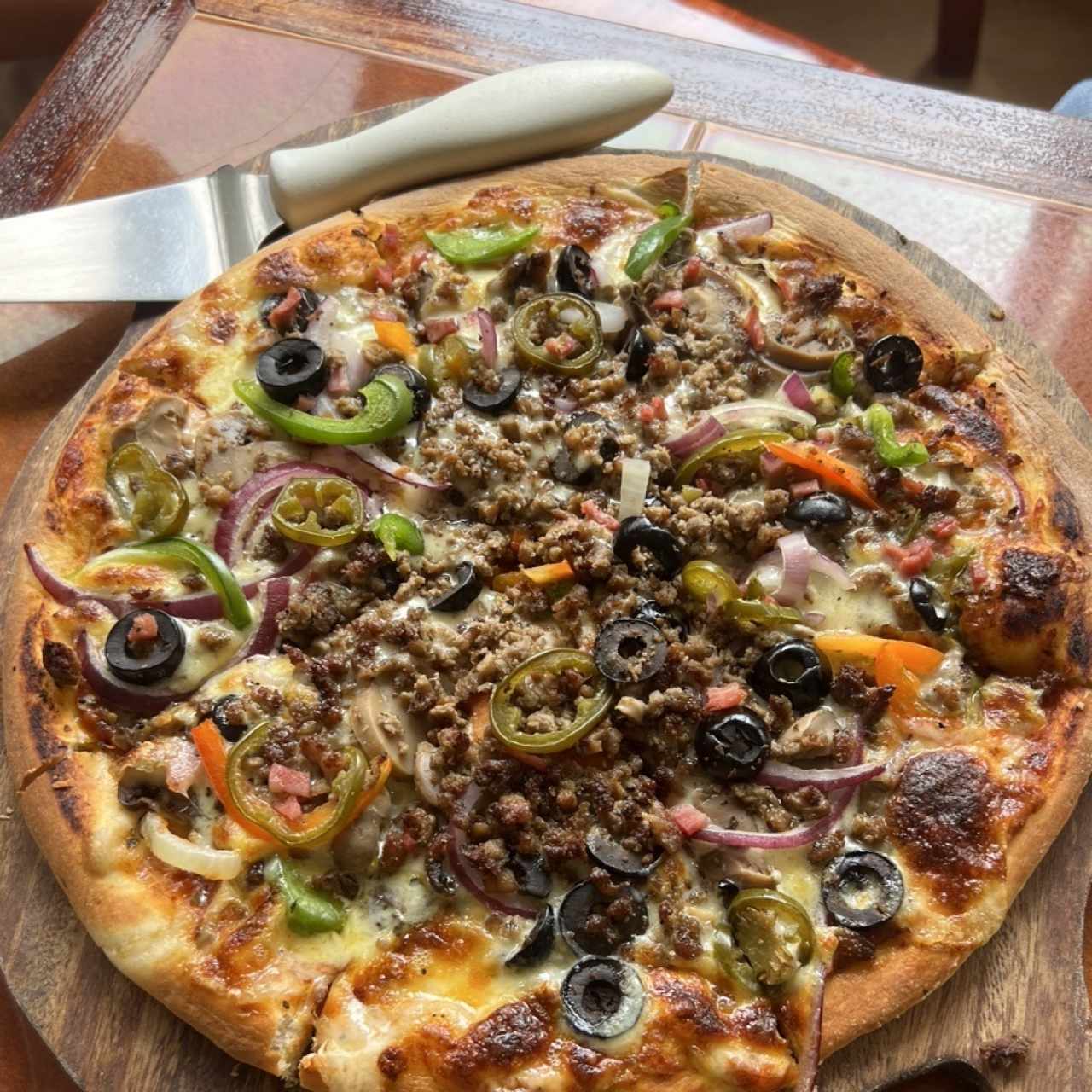 Pizza El Gaucho F: $21.50 M: $17.50 P: $9.25
