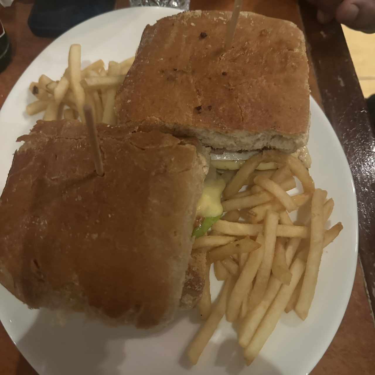 Emparedado De Res Al Estilo Lomito Argentino