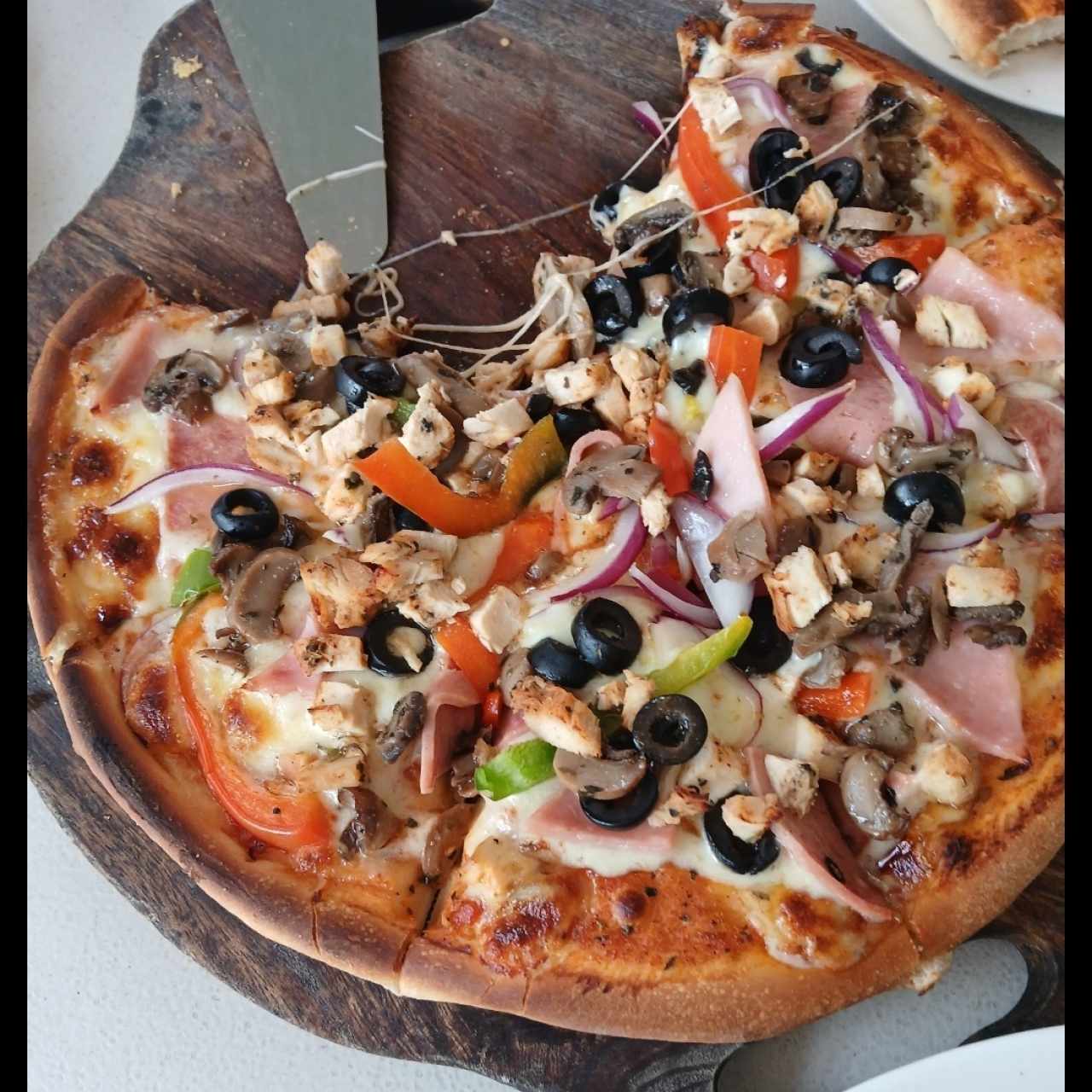 Pizza De Jamón 