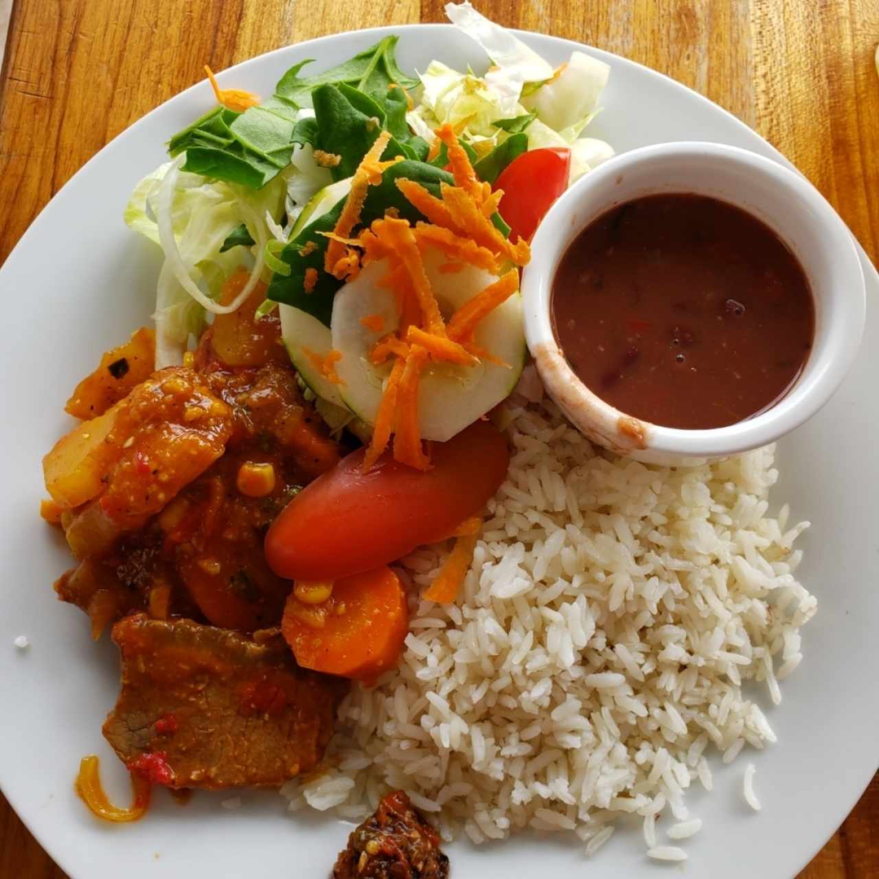 Comida Con Carne Guisado