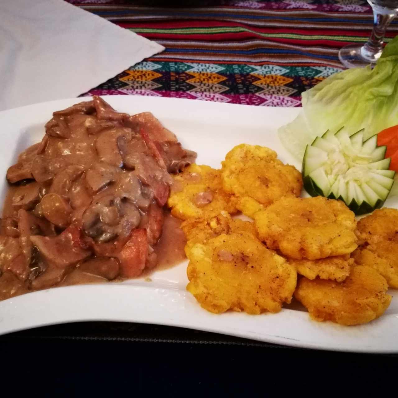 Pollo a la Reina