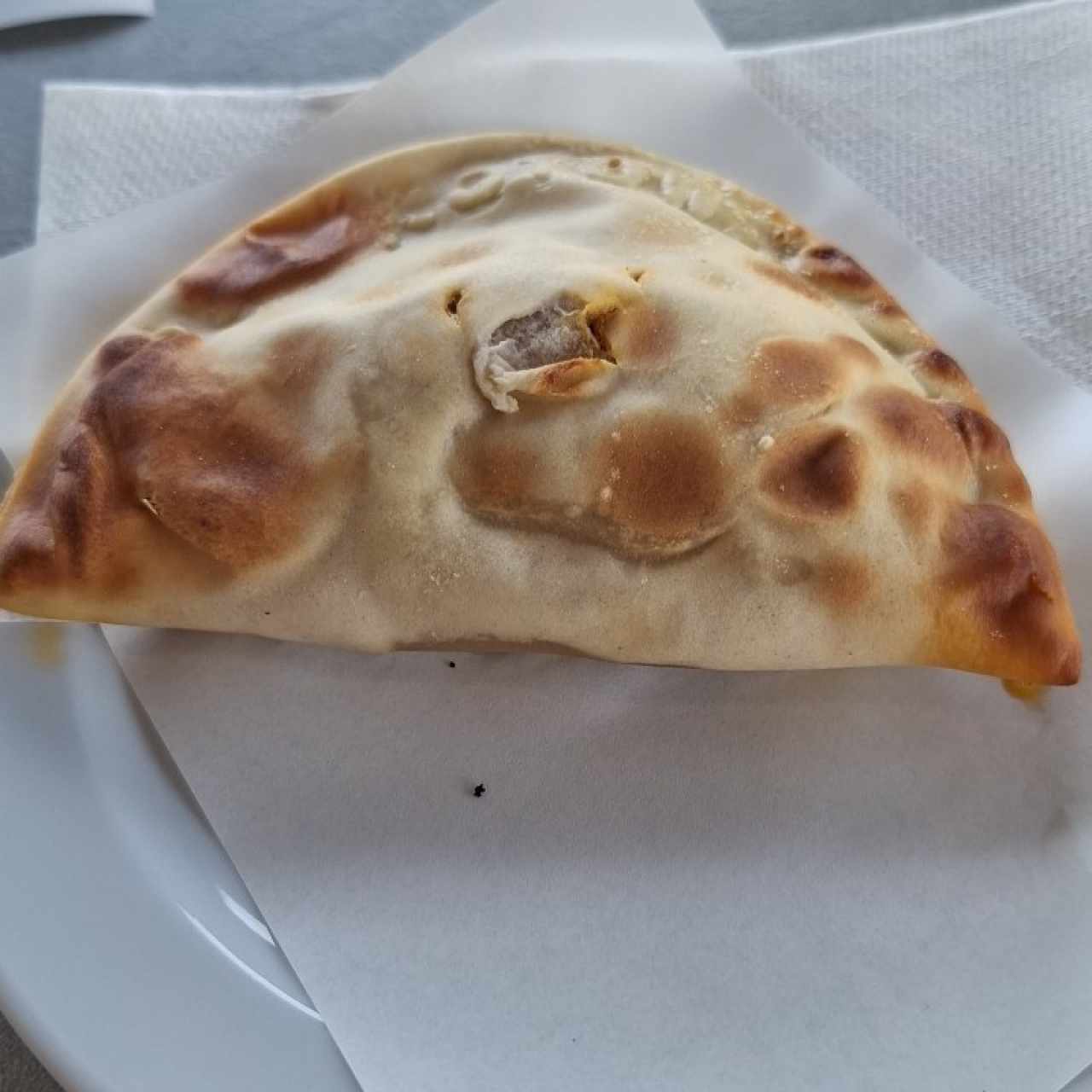 PASTELERÍA SALADA - Empanada de chorizo