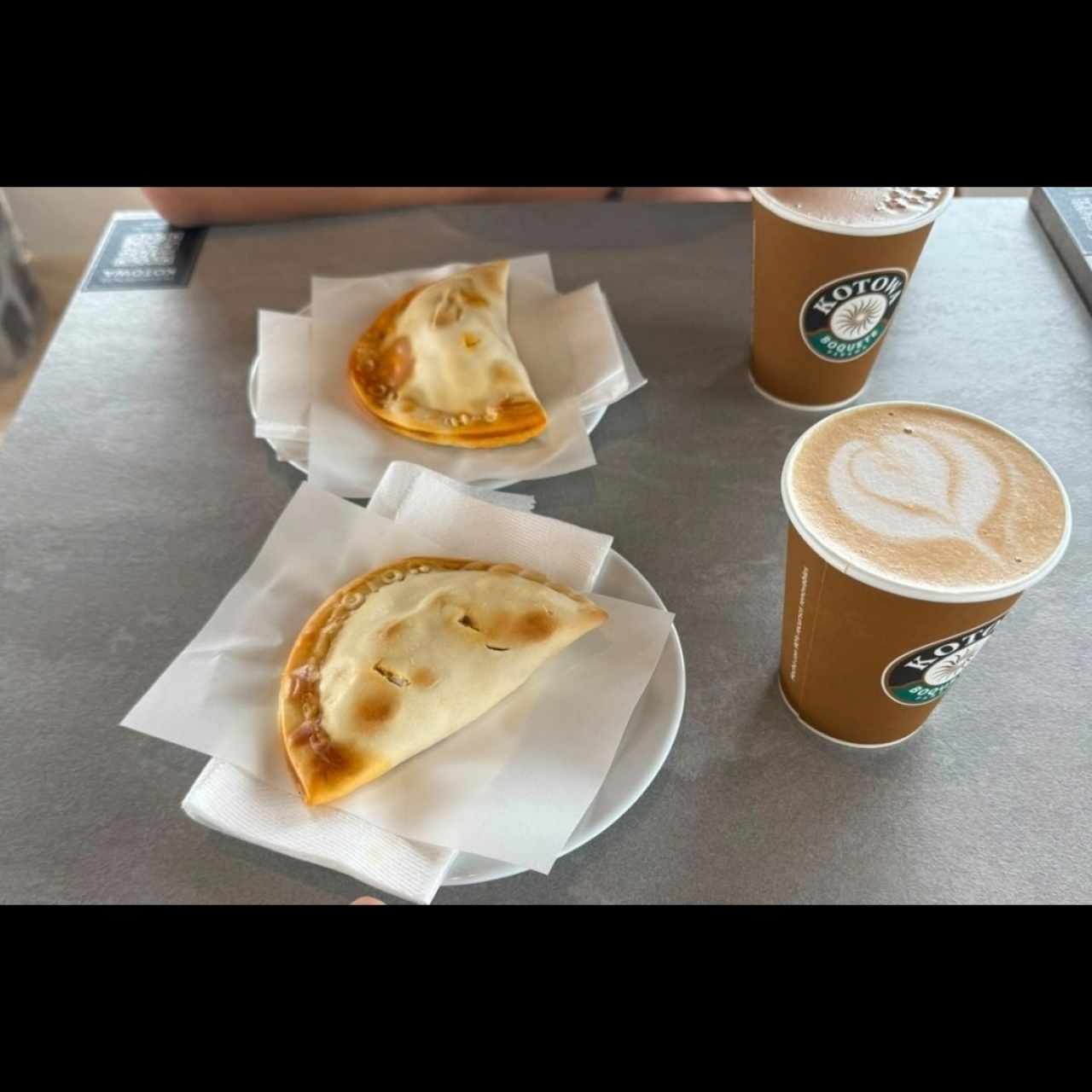 PASTELERÍA SALADA - Empanada de chorizo