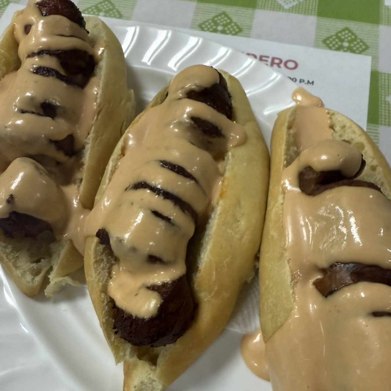 Choripan argentino, butifarra y español. 