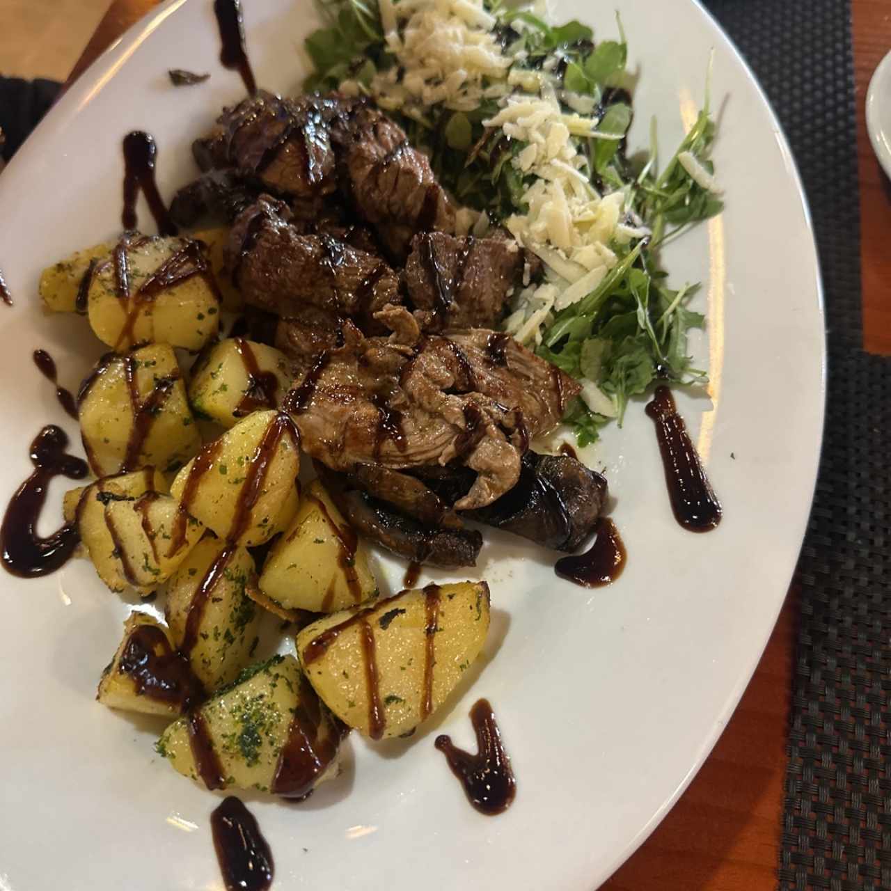 Carnes - Tagliata di Carne Especial con papas