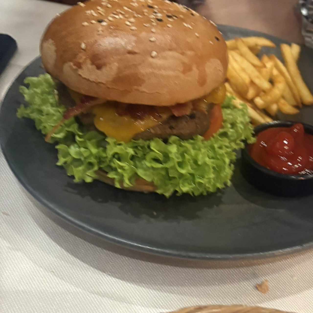 Platos Fuertes - Hamburguesa de Angus