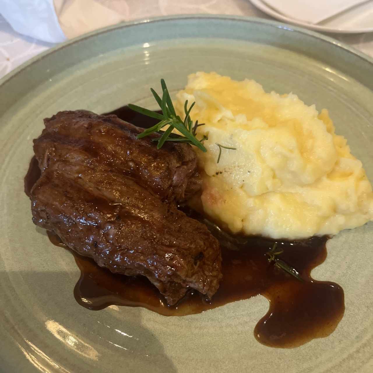 Filete Angus Prime al Grill , Salsa Demiglase con Vino Tinto