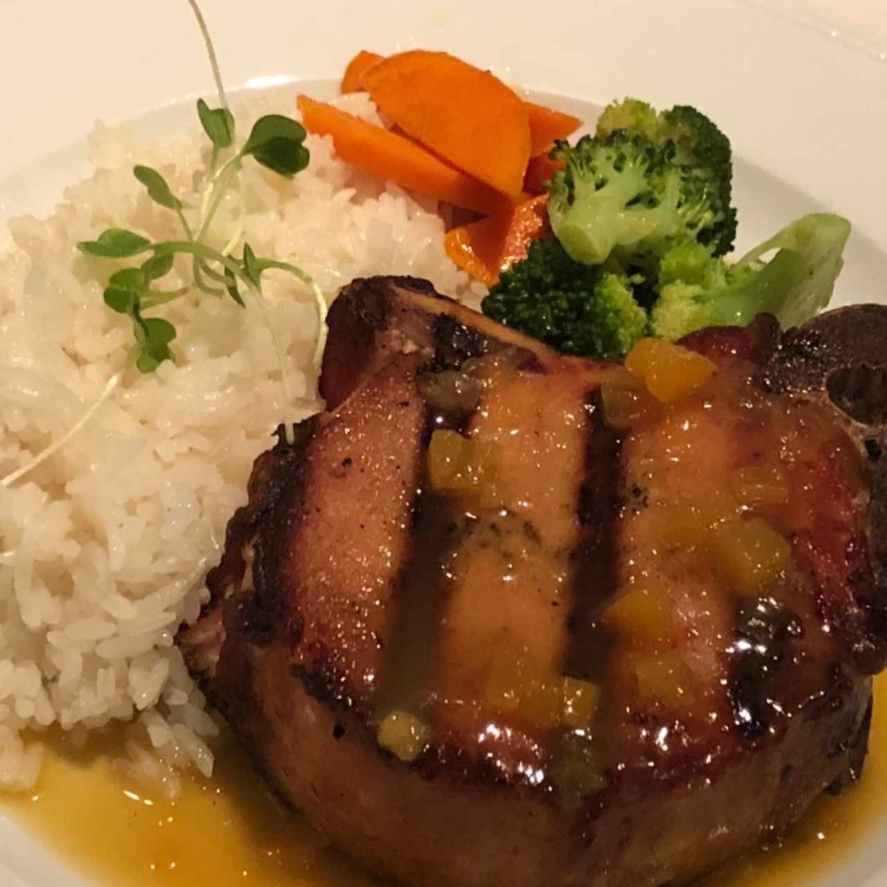 Chuleton com arroz de jazmin y lavanda 