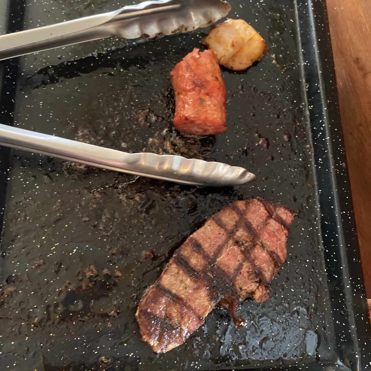 Lo que nos quedo de una parrillada 2 personas. 