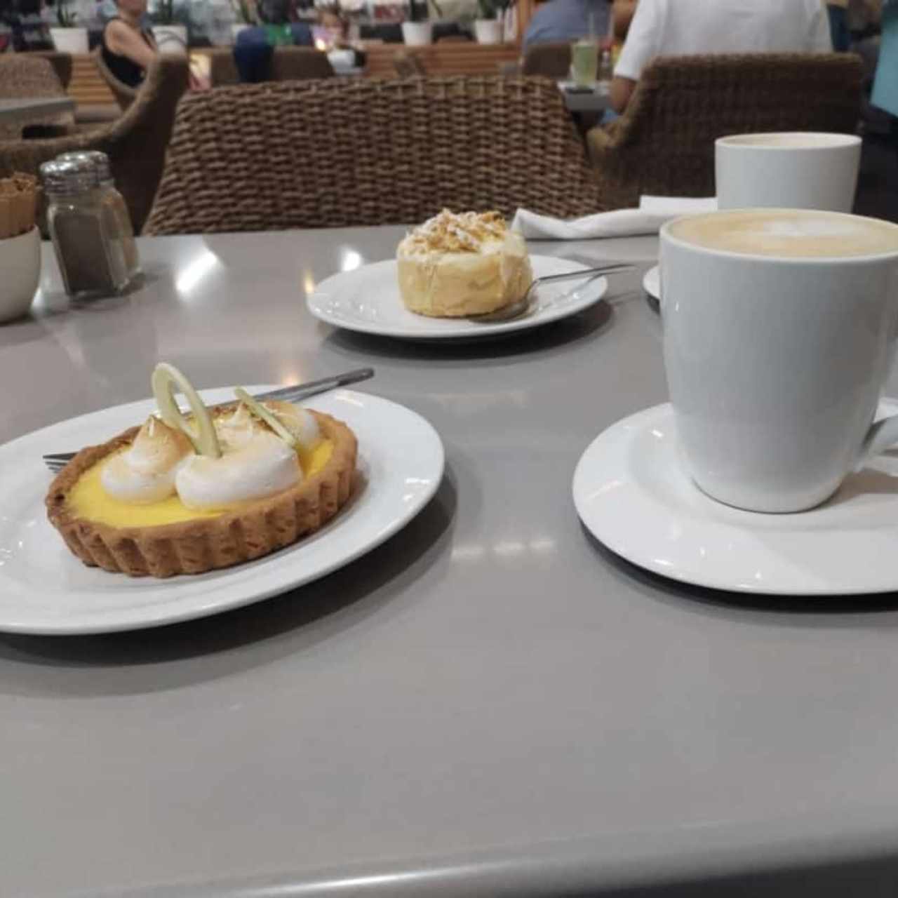 Pie de limón y de banano con chocolate blanco