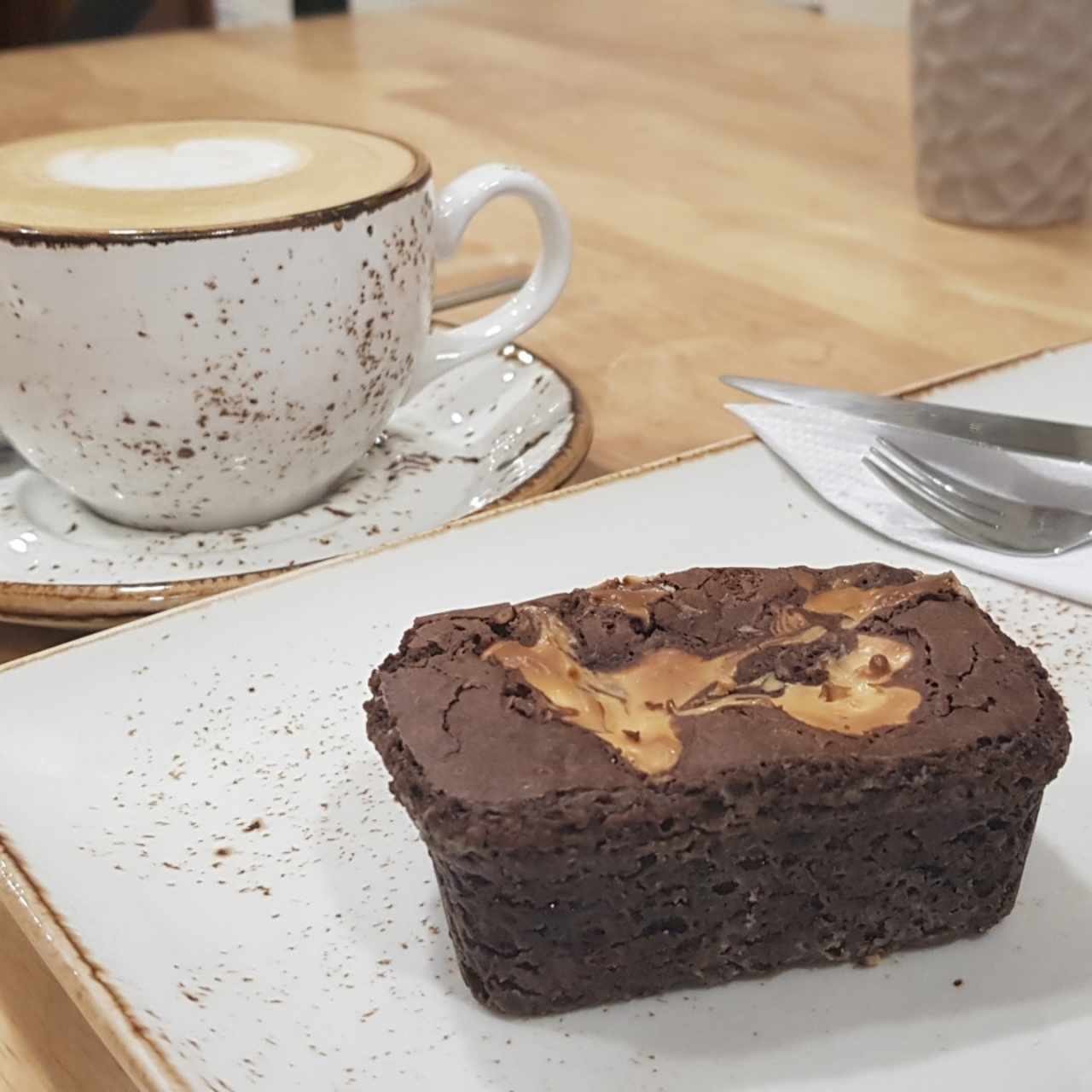 Cheesecake Brownie + Capuccino