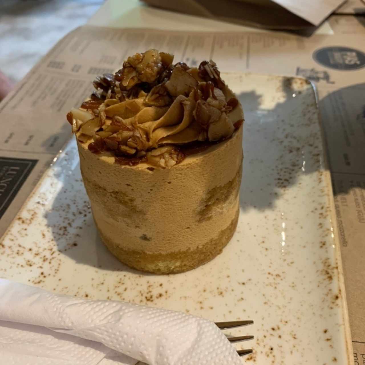 Pastel de pera y caramelo