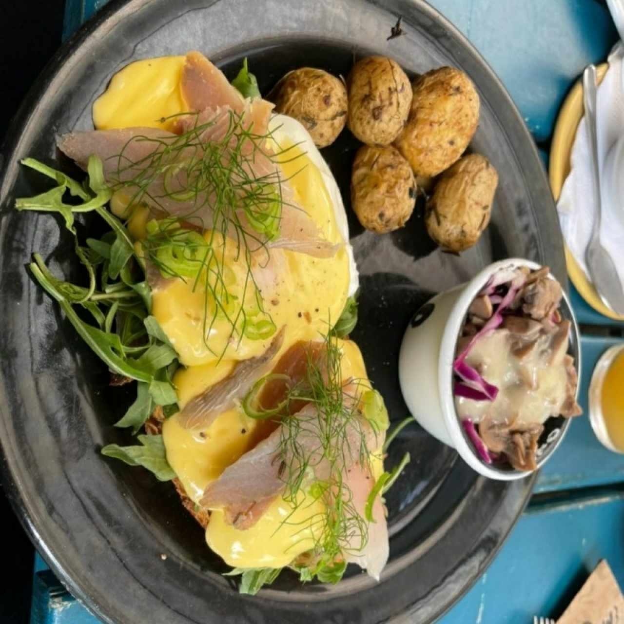 huevos benedictinos con pescado