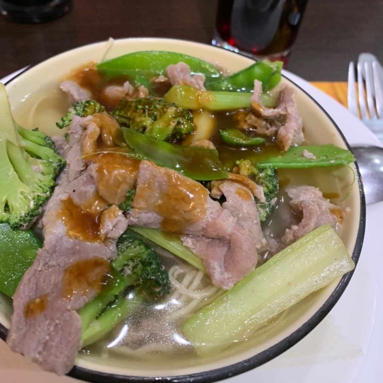 Sopa Mein de Lomito