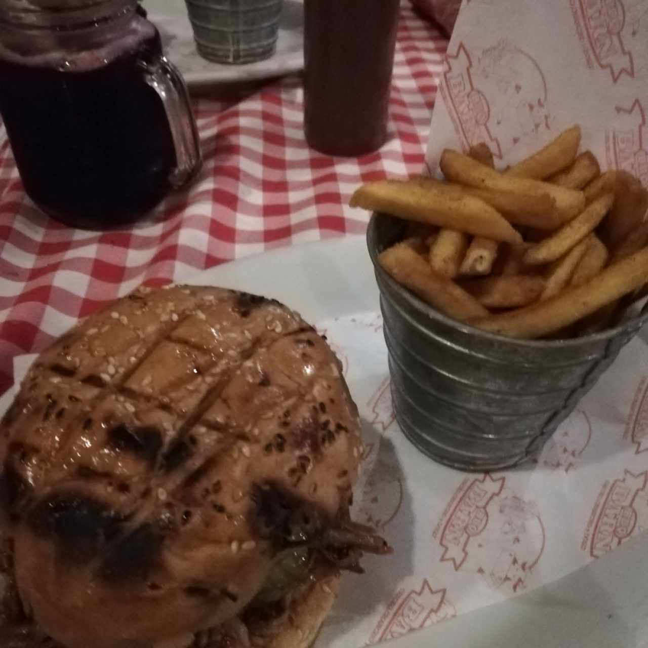 Burgers & Sandwiches - Pulled Pork Sandwich