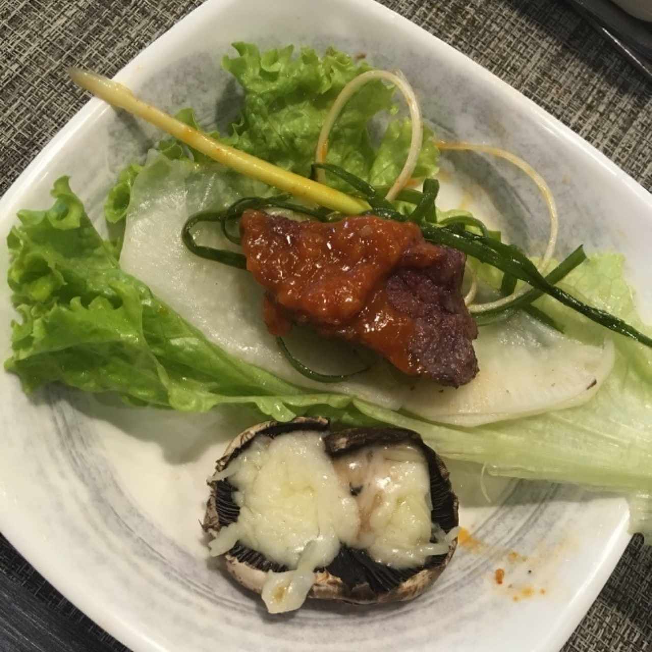 Carne de res con champiñon