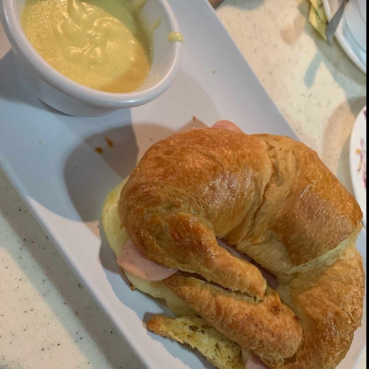 Desayunos - Croissant Relleno