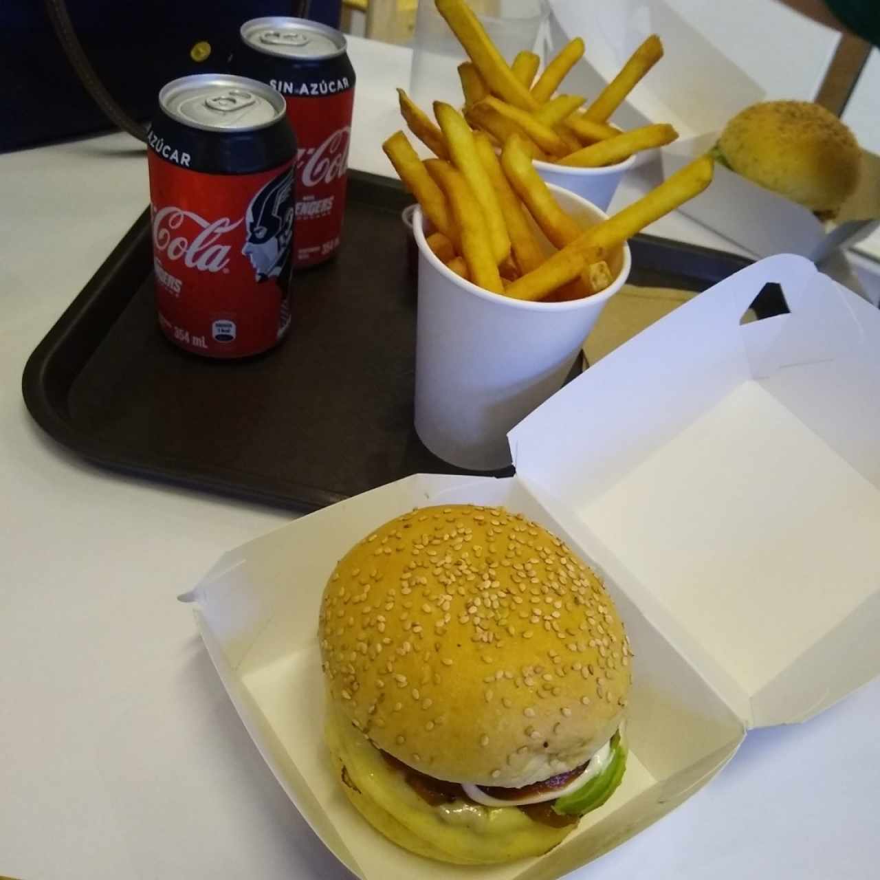 Cheeseburguer con aguacate