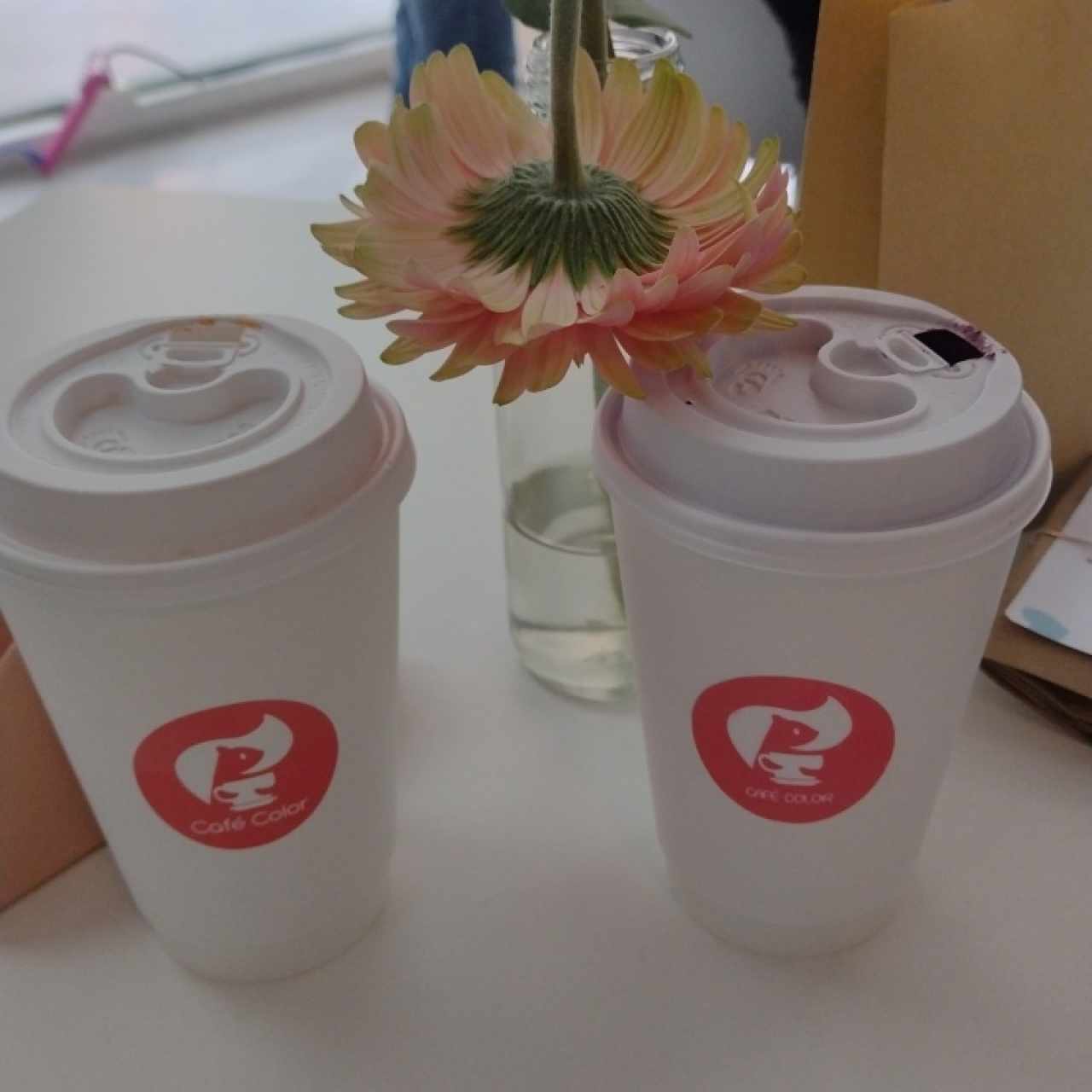 mandarine Caramel latte & Smoothie purple berries 