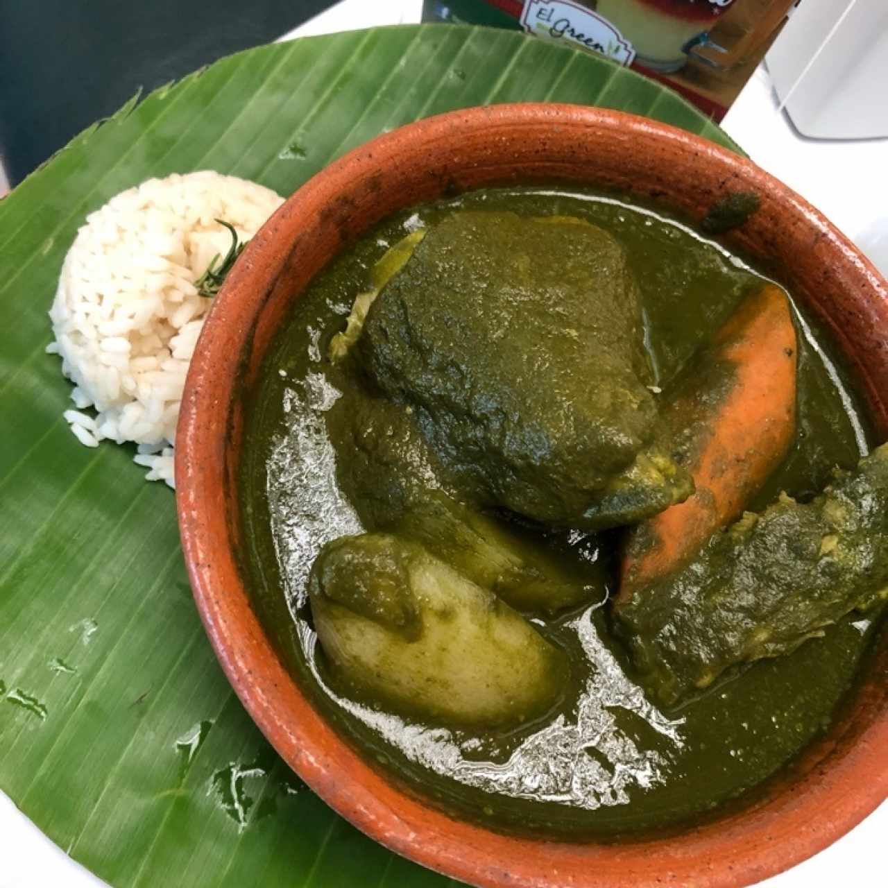 Platos Típicos - Pepián e Pollo