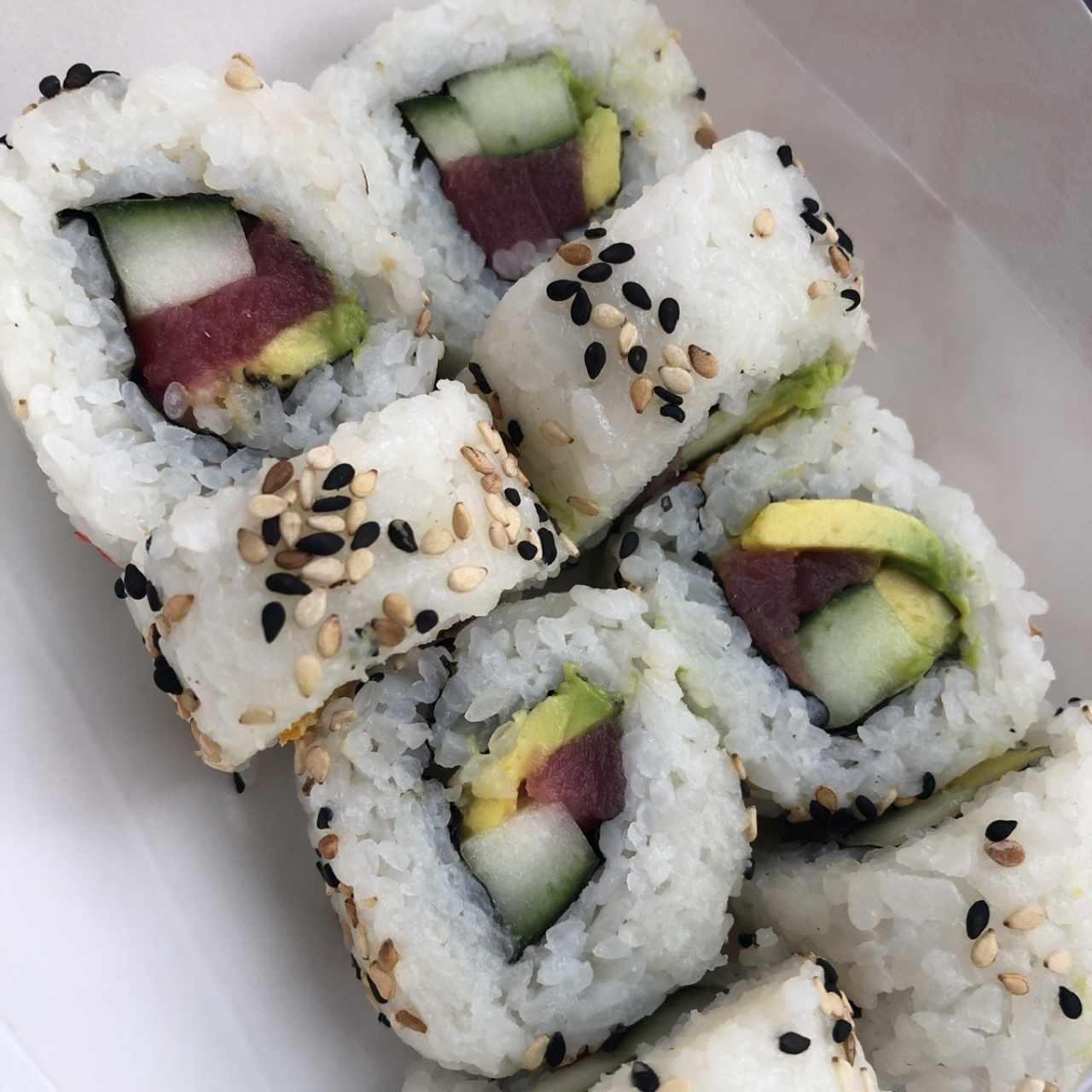 Spicy Tuna Roll (Semi picante)