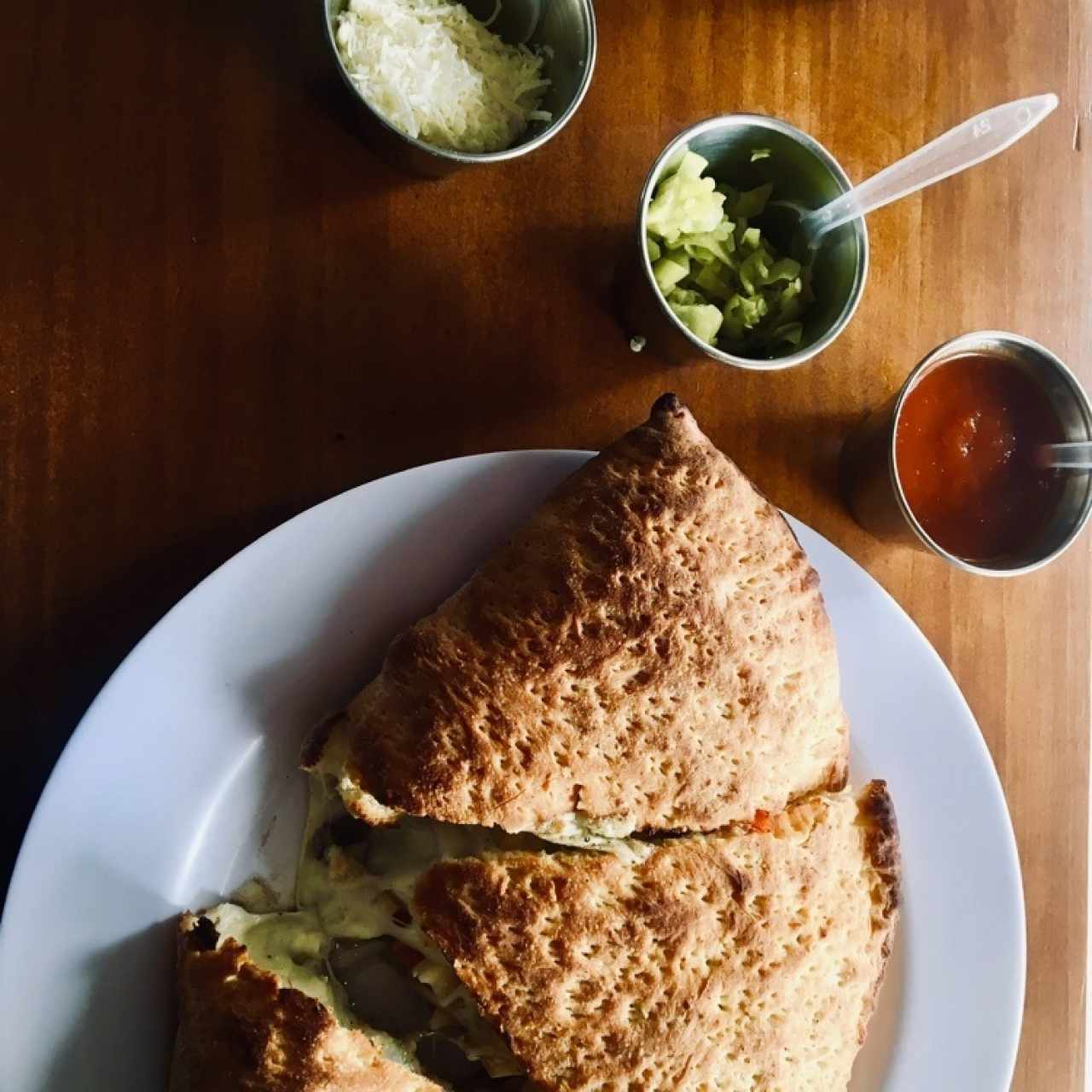 Mi Calzone: Especialidad de 5 carnes con champiñones