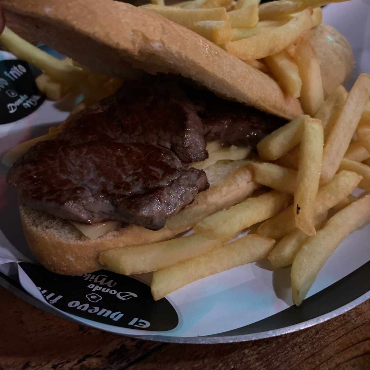 Pepito de Lomito con Queso Manchego